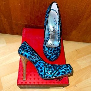 Naughty Monkey heels size 8 blue and black leopard